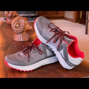 UNDER ARMOUR SNEAKERS